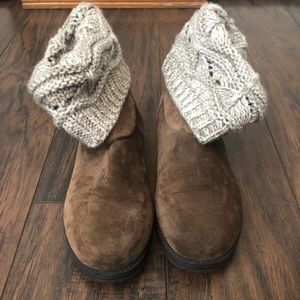 Muk Luks Women’s Boots Size 8